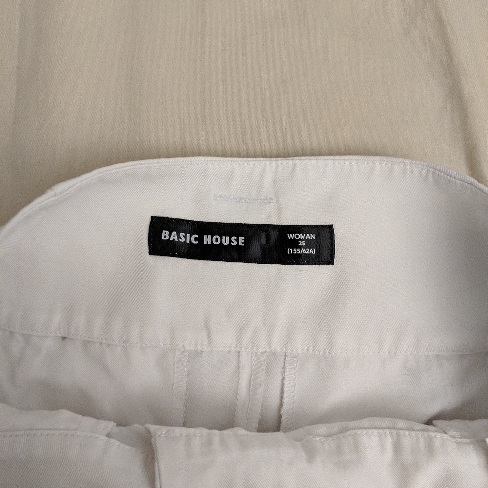 Basic House White High Rise Shorts - Picture 3 of 3